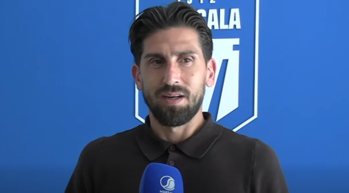 Condividiamo le prime dichiarazioni del nuovo coordinatore dellโarea sportiva ๐๐ข๐๐ญ๐ซ๐จ ๐๐๐ฅ๐ข๐ฌ๐ญ๐ซ๐๐ซ๐ข Rilasciale a Marsala Channel